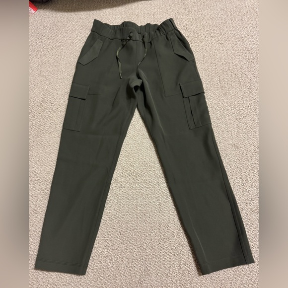 LULULEMON SIZE 6 DARK OLIVE CARGOS - Picture 2 of 8